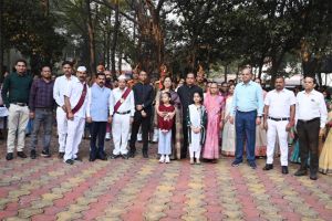 कलेक्टर डॉ. गौरव सिंह ने कलेक्टोरेट में किया ध्वजारोहण कलेक्टर डॉ. गौरव सिंह ने कलेक्टोरेट में किया ध्वजारोहण