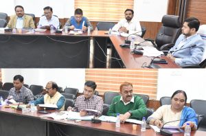 मानसिक स्वास्थ्य हेतु समग्र कल्याण कार्य योजना के संबंध में समिति की बैठक सम्पन्न मानसिक स्वास्थ्य हेतु समग्र कल्याण कार्य योजना के संबंध में समिति की बैठक सम्पन्न