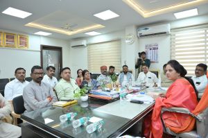 रायपुर नगर निगम क्षेत्र में दस करोड़ से होगा डामरीकरण कार्य रायपुर नगर निगम क्षेत्र में दस करोड़ से होगा डामरीकरण कार्य