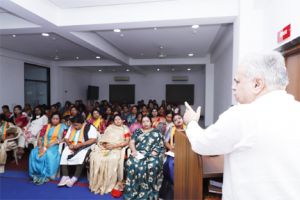 भाजपा महिला मोर्चा की बैठक हुई