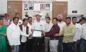 सभी जनप्रतिनिधि पीएम सूर्य घर योजना का लाभ लेकर जनमानस को करें प्रेरित - महापौर सभी जनप्रतिनिधि पीएम सूर्य घर योजना का लाभ लेकर जनमानस को करें प्रेरित - महापौर