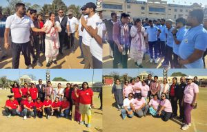 महिला पत्रकारों की टीम भी मैदान पर जौहर दिखाती नजर आ रही महिला पत्रकारों की टीम भी मैदान पर जौहर दिखाती नजर आ रही