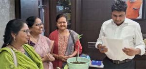 हरिहर बहिनी संस्था द्वारा रायपुर में मोर पेड़ मोर दाई अभियान चलाने की निगम आयुक्त को  दी गयी जानकारी,