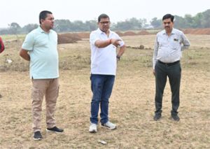 प्रियदर्शिनी परिसर में खेल और शिक्षा का नया हब, आयुक्त ने निर्माण कार्यों का लिया जायजा