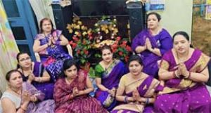  सुंदर नगर केंद्र के हल्दी-कुंकू में आशा भोसले को श्रद्धांजलि