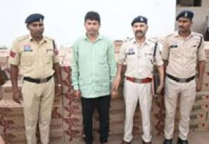   तस्करी करके महाराष्ट्र ले जाई जा रही 50 लाख रुपये की शराब जब्त, ट्रक चालक गिरफ्तार