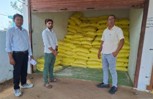 निर्धारित मूल्य से अधिक दर पर यूरिया विक्रय करने पर ग्रामोदय कृषि संसार निजी रासायनिक उर्वरक विक्रय केंद्र को कारण बताओ नोटिस जारी निर्धारित मूल्य से अधिक दर पर यूरिया विक्रय करने पर ग्रामोदय कृषि संसार निजी रासायनिक उर्वरक विक्रय केंद्र को कारण बताओ नोटिस जारी