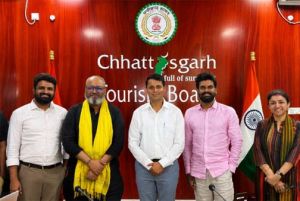 ‘भारत भाग्य विधाता‘ फिल्म के लेखक-निर्देशक - निर्माता ने की टूरिज्म बोर्ड के एमडी से सौजन्य मुलाकात ‘भारत भाग्य विधाता‘ फिल्म के लेखक-निर्देशक - निर्माता ने की टूरिज्म बोर्ड के एमडी से सौजन्य मुलाकात