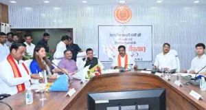 उप मुख्यमंत्री ने कबीरधाम में विकास कार्यों और जनकल्याणकारी योजनाओं की मैराथन समीक्षा उप मुख्यमंत्री ने कबीरधाम में विकास कार्यों और जनकल्याणकारी योजनाओं की मैराथन समीक्षा
