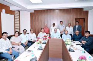 पावर कंपनी से मुख्य अभियंता साव एवं देवांगन सहित 7 अधिकारी-कर्मचारियों को भावभीनी विदाई पावर कंपनी से मुख्य अभियंता साव एवं देवांगन सहित 7 अधिकारी-कर्मचारियों को भावभीनी विदाई