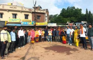 मोतीलाल नगर में सफाई कामगारों के गैंग से चलाया विशेष अभियान मोतीलाल नगर में सफाई कामगारों के गैंग से चलाया विशेष अभियान