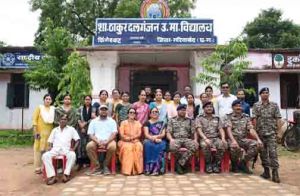 सीआरपीएफ 211 वाहिनी की भव्य तिरंगा यात्रा ने जगाई देशभक्ति की भावना सीआरपीएफ 211 वाहिनी की भव्य तिरंगा यात्रा ने जगाई देशभक्ति की भावना