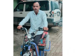 आवेदन के 48 घंटे के भीतर दिव्यांग विष्णु लाल यादव को मिली इलेक्ट्रिक स्कूटी आवेदन के 48 घंटे के भीतर दिव्यांग विष्णु लाल यादव को मिली इलेक्ट्रिक स्कूटी