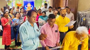 महाराष्&zwj;ट्र मंडल में पहली बार शिवाजी महाराज के साथ भारत मां की हुई आरती