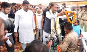 सेवा के संकल्प से लगे सपनों को पंख सेवा के संकल्प से लगे सपनों को पंख