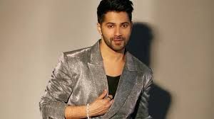 बॉलीवुड अभिनेता वरुण धवन और उनके परिवार ने मुंबई में 87 करोड़ रुपये में दो आलीशान फ्लैट खरीदे बॉलीवुड अभिनेता वरुण धवन और उनके परिवार ने मुंबई में 87 करोड़ रुपये में दो आलीशान फ्लैट खरीदे