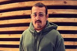 लोग ओटीटी का विकल्प चुन रहे, लेकिन सिनेमाघरों की ओर लौटेंगे: निर्देशक तेजस प्रभा विजय देओस्कर