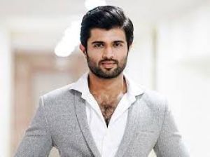  विजय देवरकोंडा का जबरदस्त एक्शन अवतार, एक खतरनाक मिशन पर जासूस बना &lsquo;सूर्या&rsquo; 