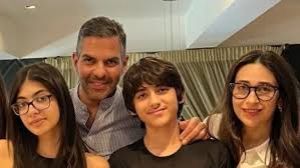 करिश्मा कपूर के बच्चे दिवंगत पिता की संपत्ति में हिस्सेदारी के लिए अदालत पहुंचे