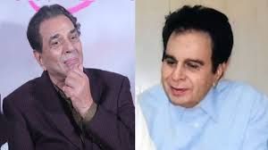 जब दिलीप कुमार के घर में घुसे धर्मेंद्र और पसंदीदा कलाकार की नजर पड़ते ही उल्टे पांव वापस भागना पड़ा जब दिलीप कुमार के घर में घुसे धर्मेंद्र और पसंदीदा कलाकार की नजर पड़ते ही उल्टे पांव वापस भागना पड़ा