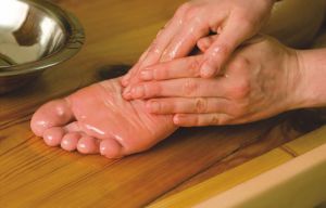  सुकून भरी नींद के ल&zwj;िए अपनाएं ये आयुर्वेद&zwj;िक पद्धति, द&zwj;िनभर रहेंगे फ्रेश और एक्&zwj;ट&zwj;िव