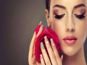 बदलते मौसम में रोज सुबह चेहरे पर लगाएं ये 4 चीजें, निखर जाएगी स्किन बदलते मौसम में रोज सुबह चेहरे पर लगाएं ये 4 चीजें, निखर जाएगी स्किन