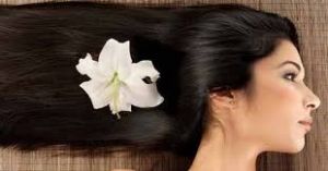   इन 5 चीजों से बाल बनेंगे रेशमी और चमकदार 