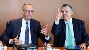 ट्रंप-पुतिन वार्ता से पहले जर्मनी ने जेलेंस्की, नाटो, ईयू नेताओं को बैठक के लिए आमंत्रित किया ट्रंप-पुतिन वार्ता से पहले जर्मनी ने जेलेंस्की, नाटो, ईयू नेताओं को बैठक के लिए आमंत्रित किया