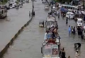 भारी बारिश के कारण 40 लोगों की मौत; बस दुर्घटना में 17 की जान गई भारी बारिश के कारण 40 लोगों की मौत; बस दुर्घटना में 17 की जान गई