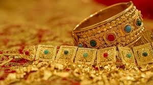 ट्रंप की जीत के बाद आकर्षण गंवा रहा है सोना, चार दिन में चार प्रतिशत टूटा ट्रंप की जीत के बाद आकर्षण गंवा रहा है सोना, चार दिन में चार प्रतिशत टूटा