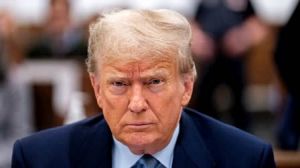  मुद्रा के रूप में डॉलर इस्तेमाल नहीं करने पर लगेगा 100 प्रतिशत शुल्क: ट्रंप की ब्रिक्स को चेतावनी