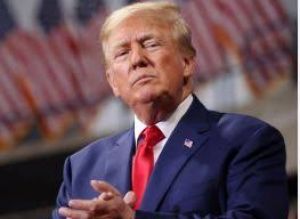 भारत जाना चाहते हैं तो जाएं, लेकिन अमेरिका में शुल्क बिना बिक्री नहीं होगी: ट्रंप ने एप्पल से कहा भारत जाना चाहते हैं तो जाएं, लेकिन अमेरिका में शुल्क बिना बिक्री नहीं होगी: ट्रंप ने एप्पल से कहा