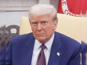 रूस से भारतीय तेल आयात पर अमेरिकी शुल्क मास्को के लिए 'बड़ा झटका': ट्रंप