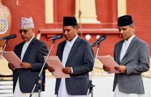नेपाल के तीन नवनियुक्त मंत्रियों ने शपथ ग्रहण की नेपाल के तीन नवनियुक्त मंत्रियों ने शपथ ग्रहण की