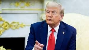 सैनिकों को भुगतान सुनिश्चित करने के लिए पेंटागन &lsquo;सभी उपलब्ध धन' का उपयोग करे: ट्रंप