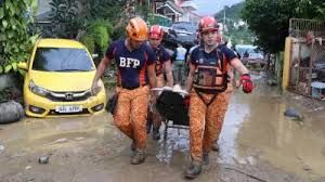 फिलीपीन में कालमेगी तूफान का कहर, 66 लोगों की मौत फिलीपीन में कालमेगी तूफान का कहर, 66 लोगों की मौत