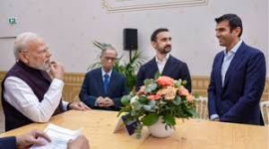 प्रधानमंत्री मोदी ने फ्रांस में प्रमुख कंपनियों के सीईओ से मुलाकात की, निवेश पर चर्चा