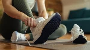 जूतों की दरारों को ठीक करने की ये है निंजा तकनीक