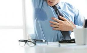 बारिश के मौसम में शरीर से आने लगती है बदबू, इन घरेलू उपायों से पा सकते हैं छुटकारा