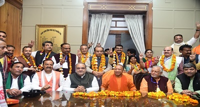 उत्तर प्रदेश में राज्यसभा चुनाव में बीजेपी ने 8 और समाजवादी पार्टी ने 2 सीटें जीतीं उत्तर प्रदेश में राज्यसभा चुनाव में बीजेपी ने 8 और समाजवादी पार्टी ने 2 सीटें जीतीं