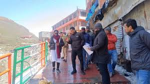 चारधाम यात्रा की तैयारियों को परखा, मुख्य सचिव ने केदारनाथ में व्यवस्थाओं का लिया जायजा चारधाम यात्रा की तैयारियों को परखा, मुख्य सचिव ने केदारनाथ में व्यवस्थाओं का लिया जायजा