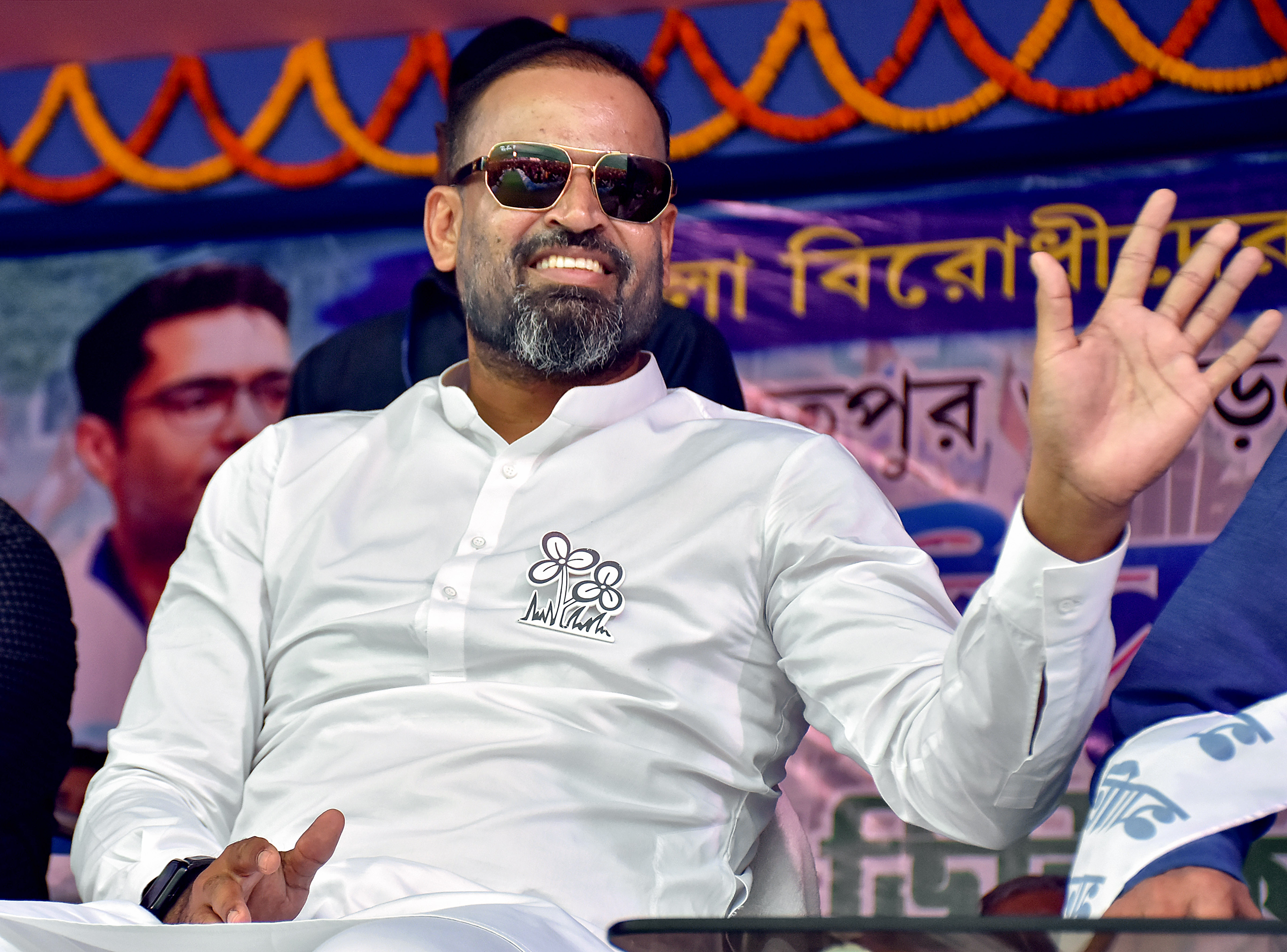 हरफनमौला खेल से मैदान फतह करने वाले यूसुफ पठान राजनीति में लंबी पारी के लिए तैयार हरफनमौला खेल से मैदान फतह करने वाले यूसुफ पठान राजनीति में लंबी पारी के लिए तैयार