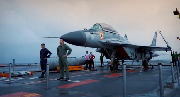 रक्षा मंत्री राजनाथ सिंह ने नौसेना दिवस पर नौसेना कर्मियों और उनके परिजनों को दी शुभकामनाएं रक्षा मंत्री राजनाथ सिंह ने नौसेना दिवस पर नौसेना कर्मियों और उनके परिजनों को दी शुभकामनाएं