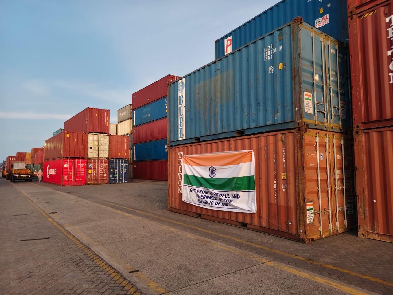 म्यांमा को भारत ने भेजा 2200 टन चावल म्यांमा को भारत ने भेजा 2200 टन चावल