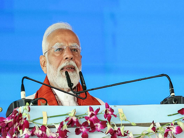 पीएम मोदी ने वीर सावरकर की पुण्यतिथि पर दी श्रद्धांजलि, बोले- राष्ट्र कभी नहीं भूलेगा उनका योगदान पीएम मोदी ने वीर सावरकर की पुण्यतिथि पर दी श्रद्धांजलि, बोले- राष्ट्र कभी नहीं भूलेगा उनका योगदान