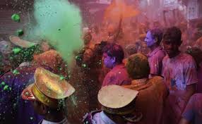 रंग भरनी एकादशी के साथ ब्रज और काशी में होली खेलने का सिलसिला शुरू, संभल में जुलूस निकला रंग भरनी एकादशी के साथ ब्रज और काशी में होली खेलने का सिलसिला शुरू, संभल में जुलूस निकला