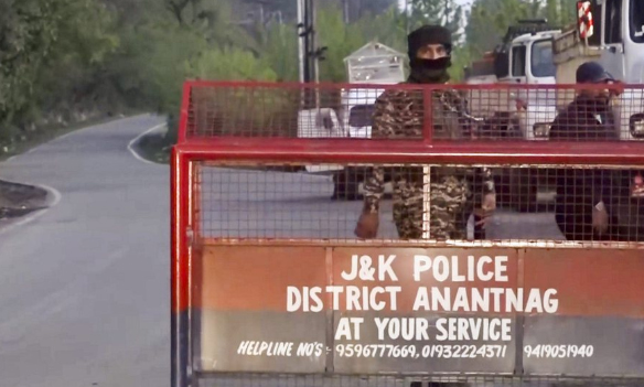 पहलगाम आतंकी हमले के विरोध में प्रदर्शन के आह्वान के बीच जम्मू में सुरक्षा बढ़ाई गई पहलगाम आतंकी हमले के विरोध में प्रदर्शन के आह्वान के बीच जम्मू में सुरक्षा बढ़ाई गई