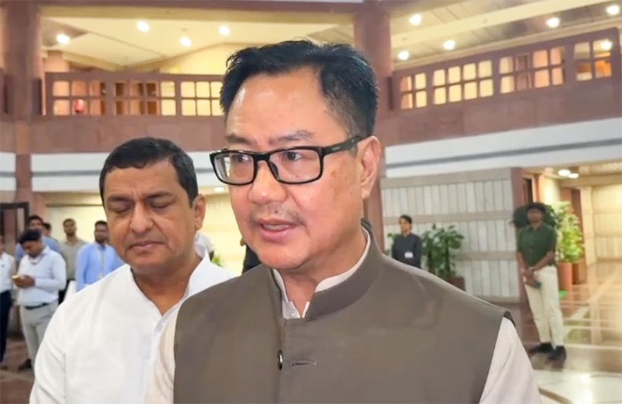 ऑपरेशन सिंदूर पर सर्वदलीय बैठक सकारात्मक, मूल्यवान सुझावों पर किया जाएगा गंभीरता से विचार : किरेन रिजिजू ऑपरेशन सिंदूर पर सर्वदलीय बैठक सकारात्मक, मूल्यवान सुझावों पर किया जाएगा गंभीरता से विचार : किरेन रिजिजू