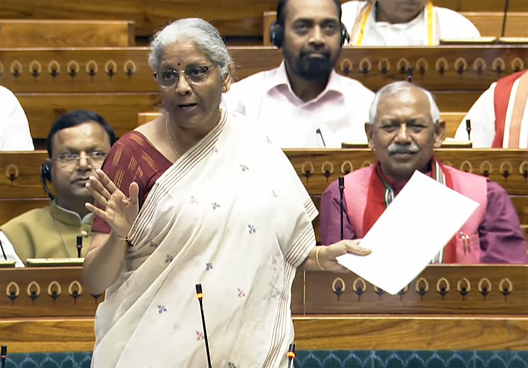 देश में बेरोजगारी दर घटकर 3.2 फीसदी हुई, महंगाई दर भी रिकॉर्ड निचले स्तर पर : निर्मला सीतारमण देश में बेरोजगारी दर घटकर 3.2 फीसदी हुई, महंगाई दर भी रिकॉर्ड निचले स्तर पर : निर्मला सीतारमण