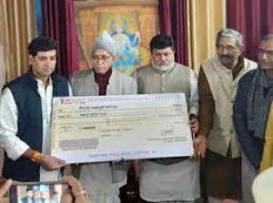  एकनाथ शिंदे की अगुवाई वाली शिवसेना ने राममंदिर के लिए 11 करोड़ रुपये का चंदा दिया